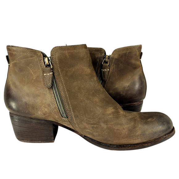 Clarks Ankle Boot Booties sz 9.5 M Women Maypearl Ramie Brown Leather 2" Western - Picture 7 of 12